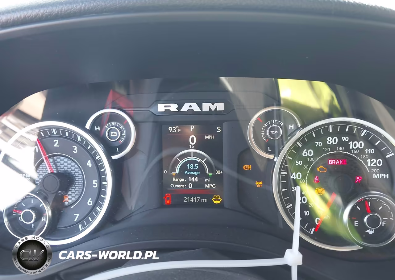 2025 Ram 1500 Tradesman 4X4 6'4 Box VIN:1C6RRFCG8SN669803 - 7