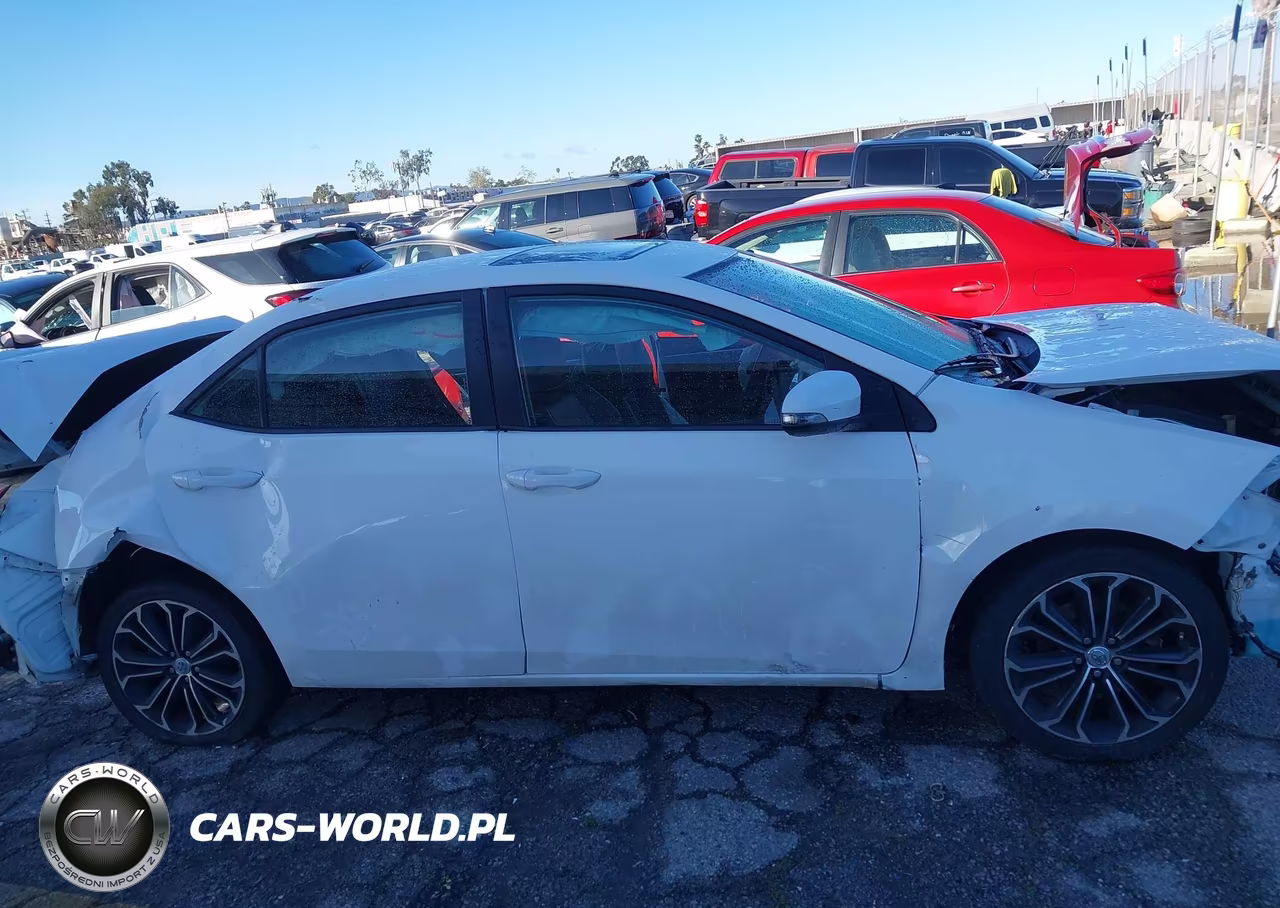 2015 Toyota Corolla S Plus VIN:5YFBURHE7FP258063 - 14