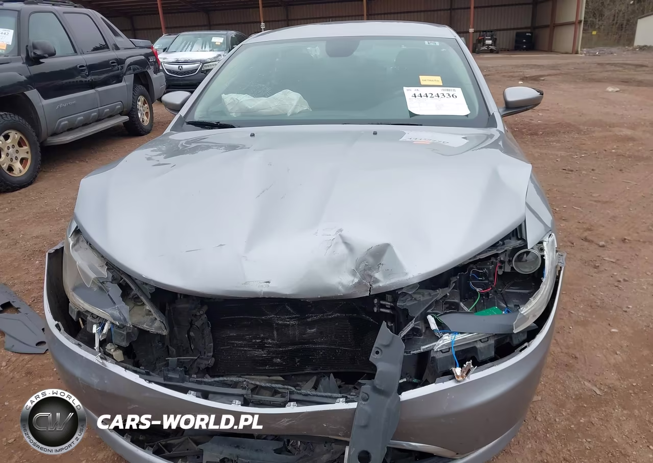 2015 Chrysler 200 Limited VIN:1C3CCCAB5FN744795 - 6