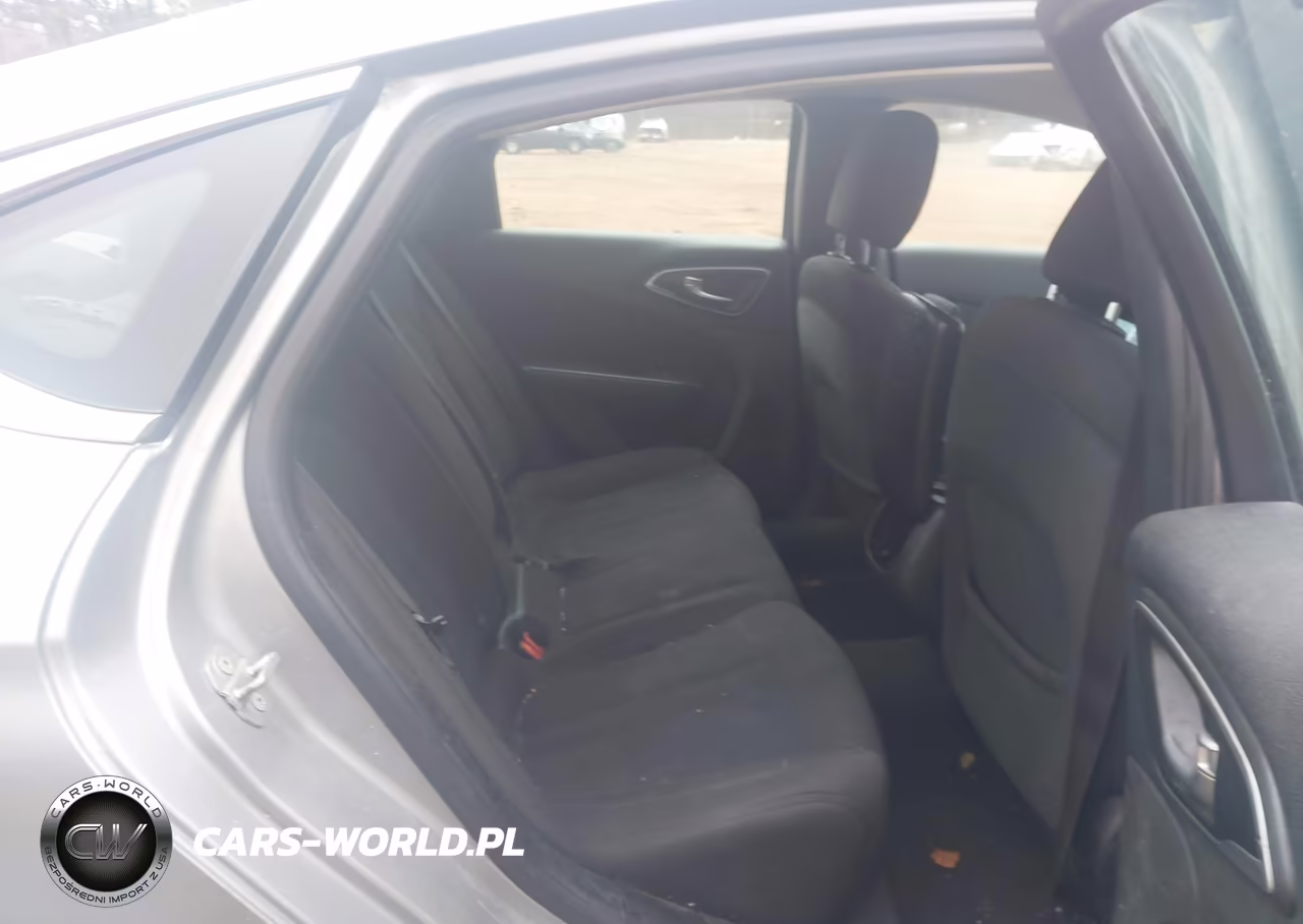 2015 Chrysler 200 Limited VIN:1C3CCCAB5FN744795 - 8