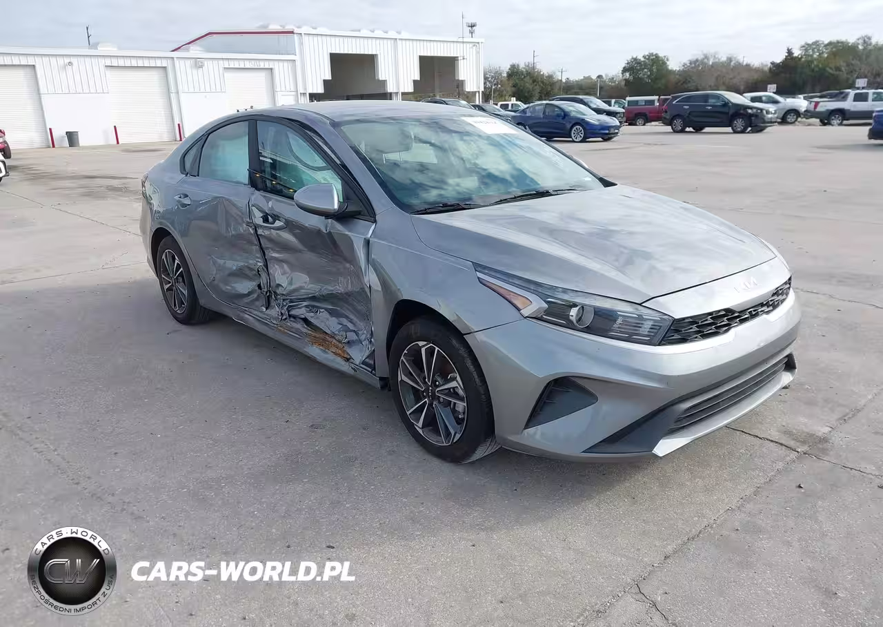 2023 Kia Forte Lxs