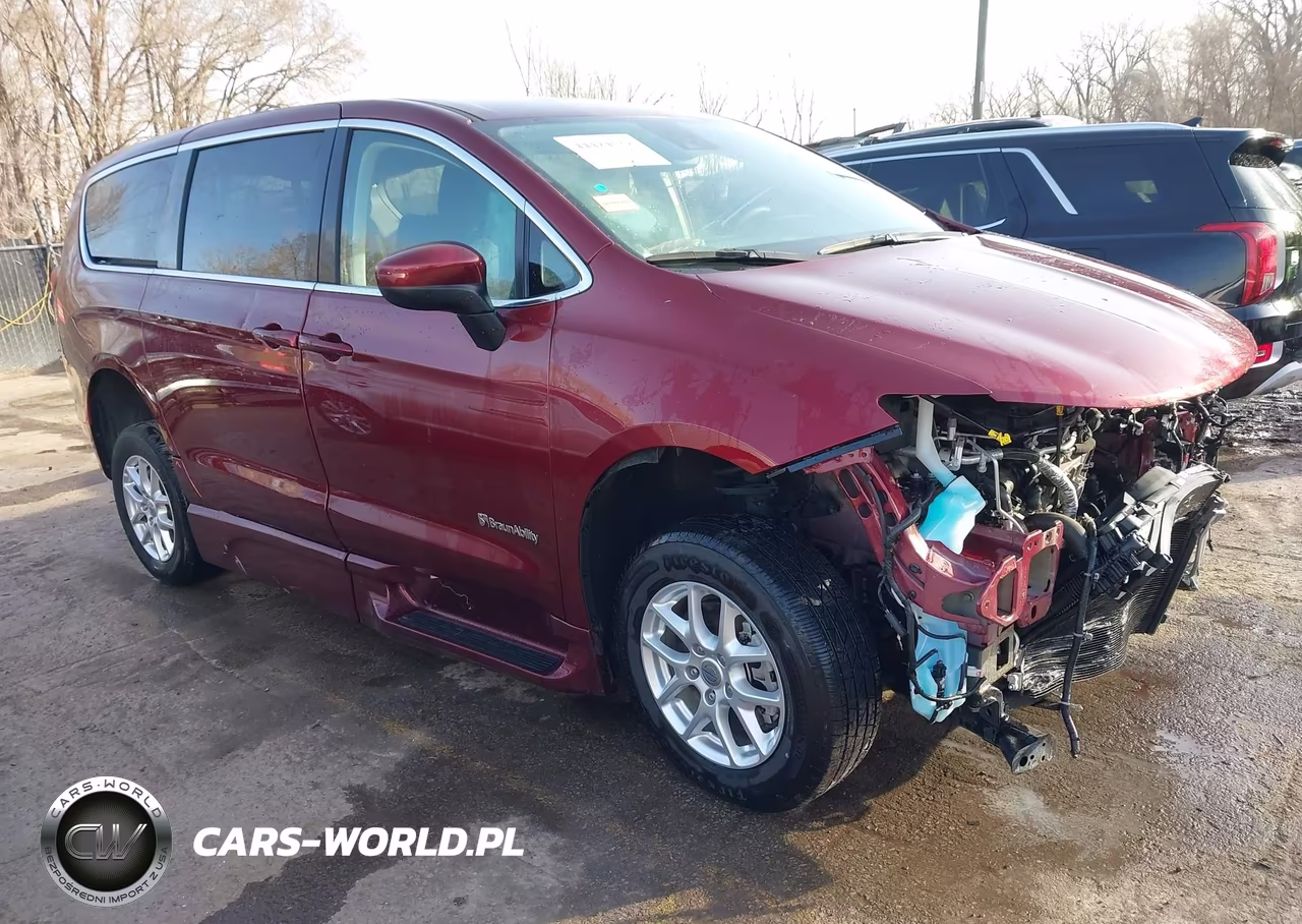 2022 Chrysler Voyager Lx