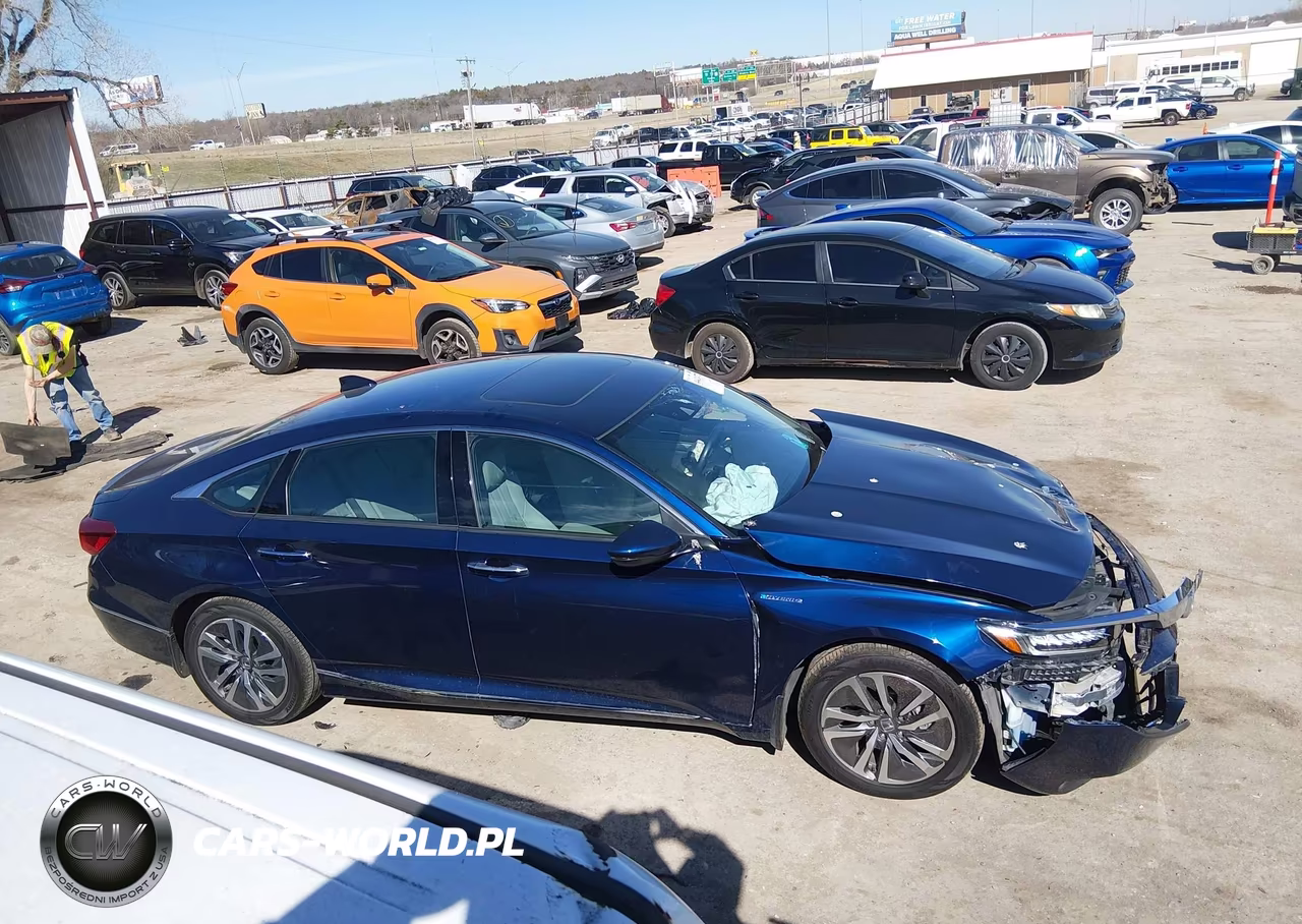 2019 Honda Accord Hybrid Touring VIN:1HGCV3F96KA002680 - 13