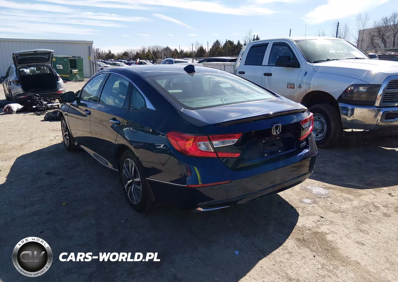 2019 Honda Accord Hybrid Touring VIN:1HGCV3F96KA002680 - 3