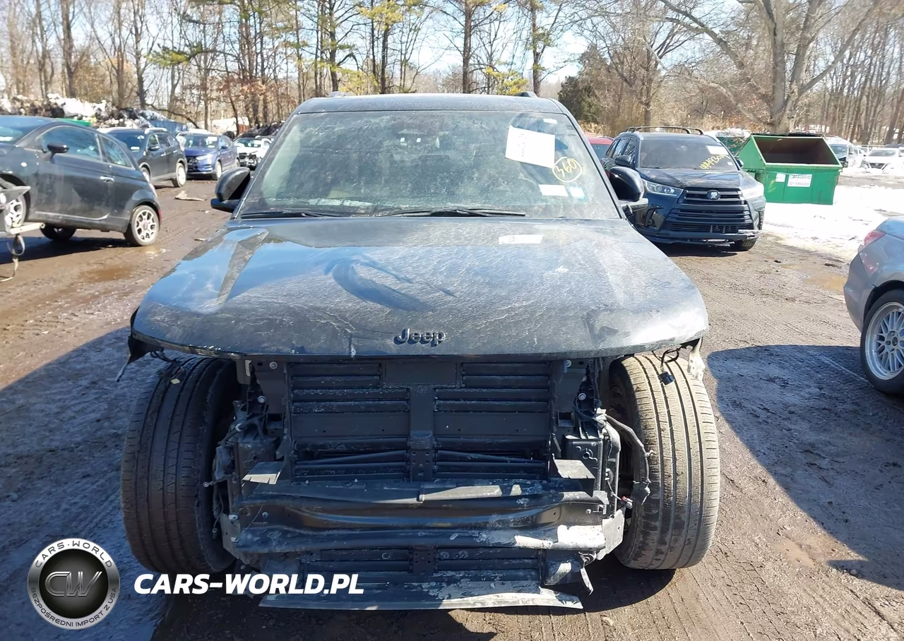2023 Jeep Grand Cherokee Limited 4X4 VIN:1C4RJHBG6PC579064 - 12