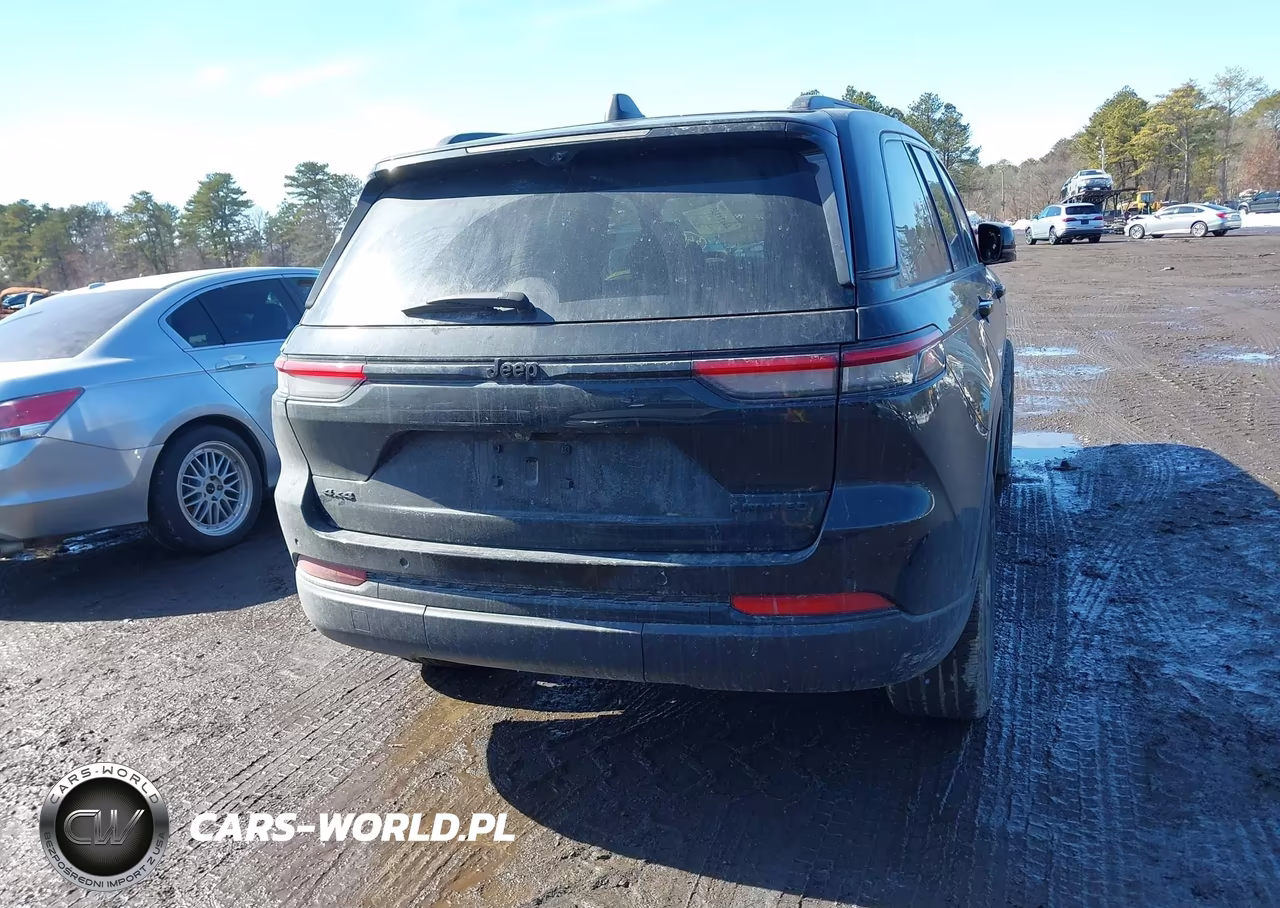 2023 Jeep Grand Cherokee Limited 4X4 VIN:1C4RJHBG6PC579064 - 16