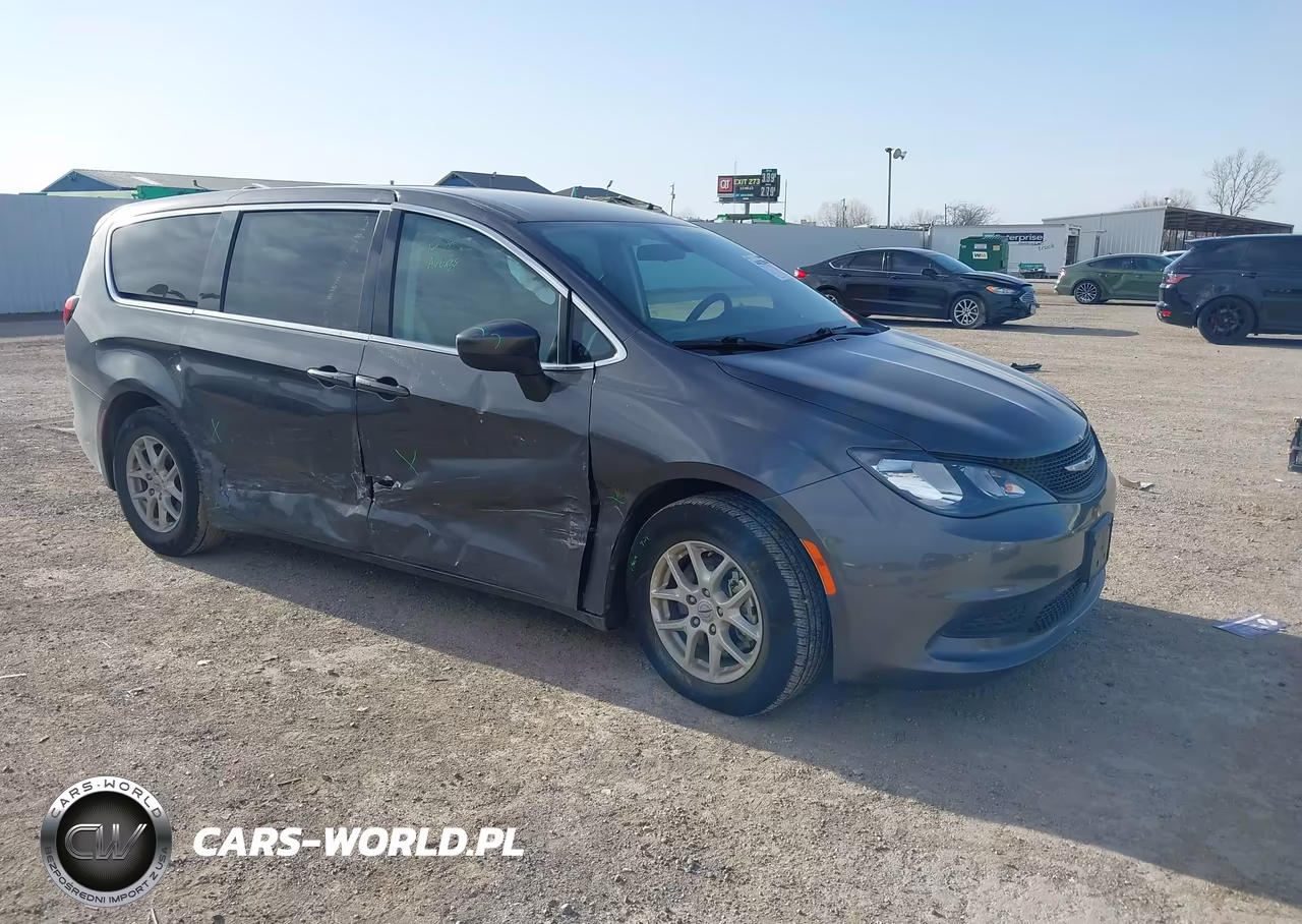 2022 Chrysler Voyager Lx