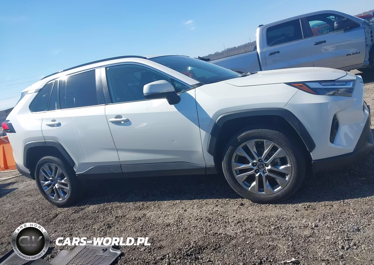 2022 Toyota Rav4 Xle Premium VIN:2T3A1RFV1NW283424 - 13