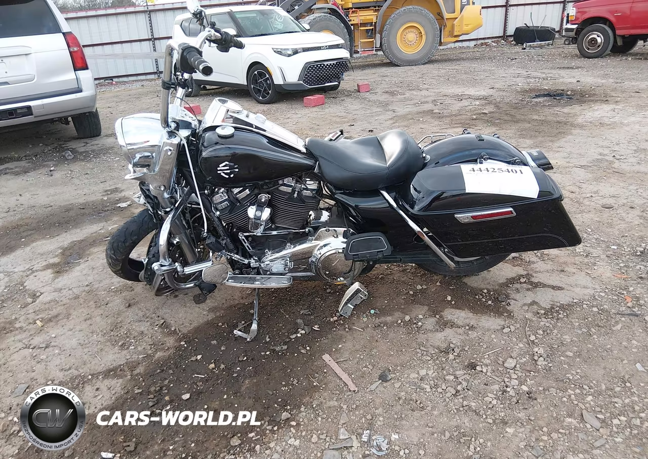 2017 Harley-Davidson Flhr Road King VIN:1HD1FBC13HB610024 - 13