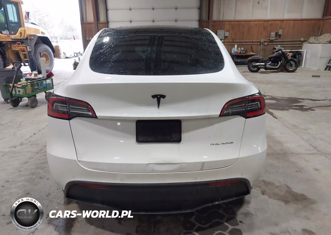 2020 Tesla Model Y Long Range Dual Motor All-Wheel Drive VIN:5YJYGDEE3LF041710 - 16