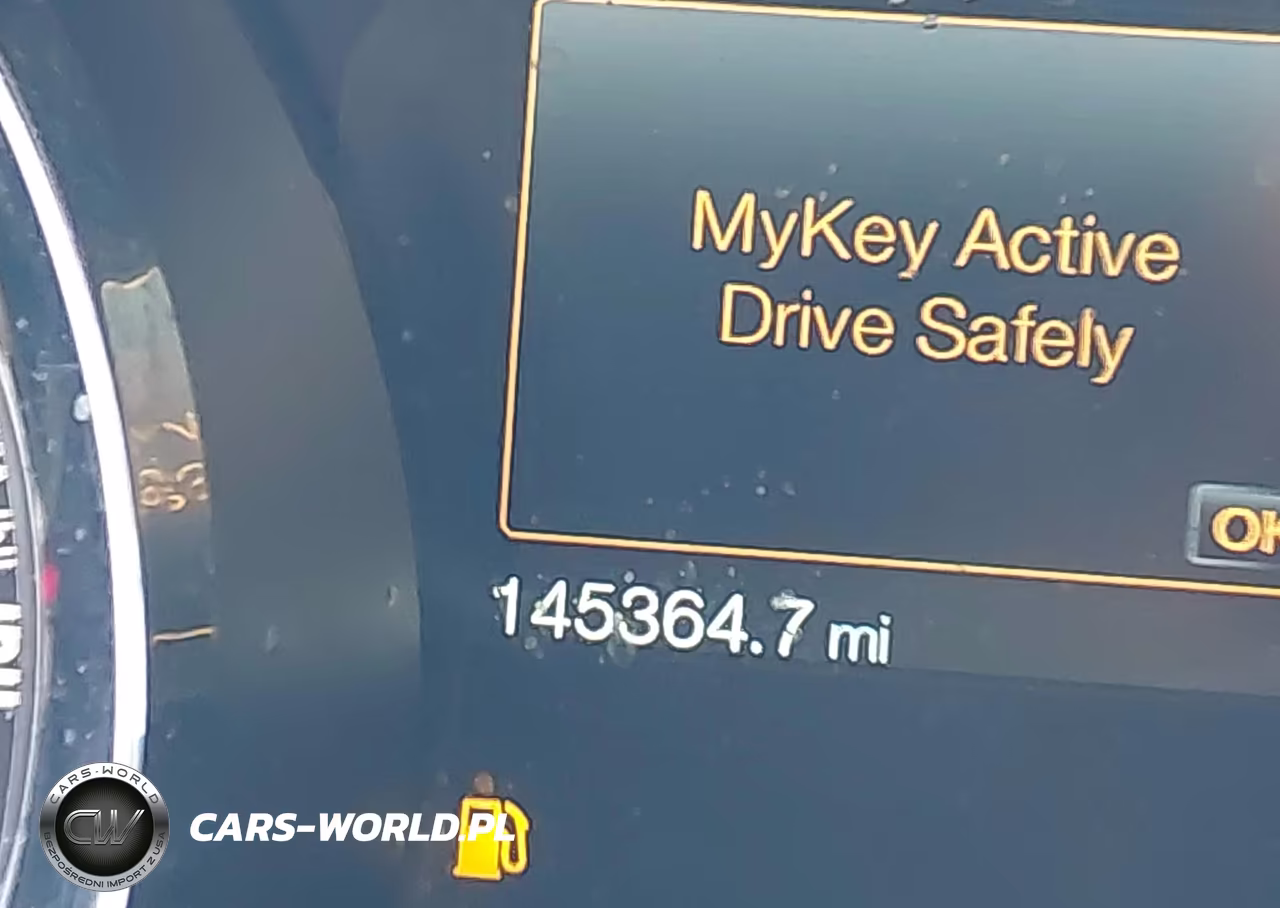 2013 Ford Mustang V6 Premium VIN:1ZVBP8EM0D5235518 - 16