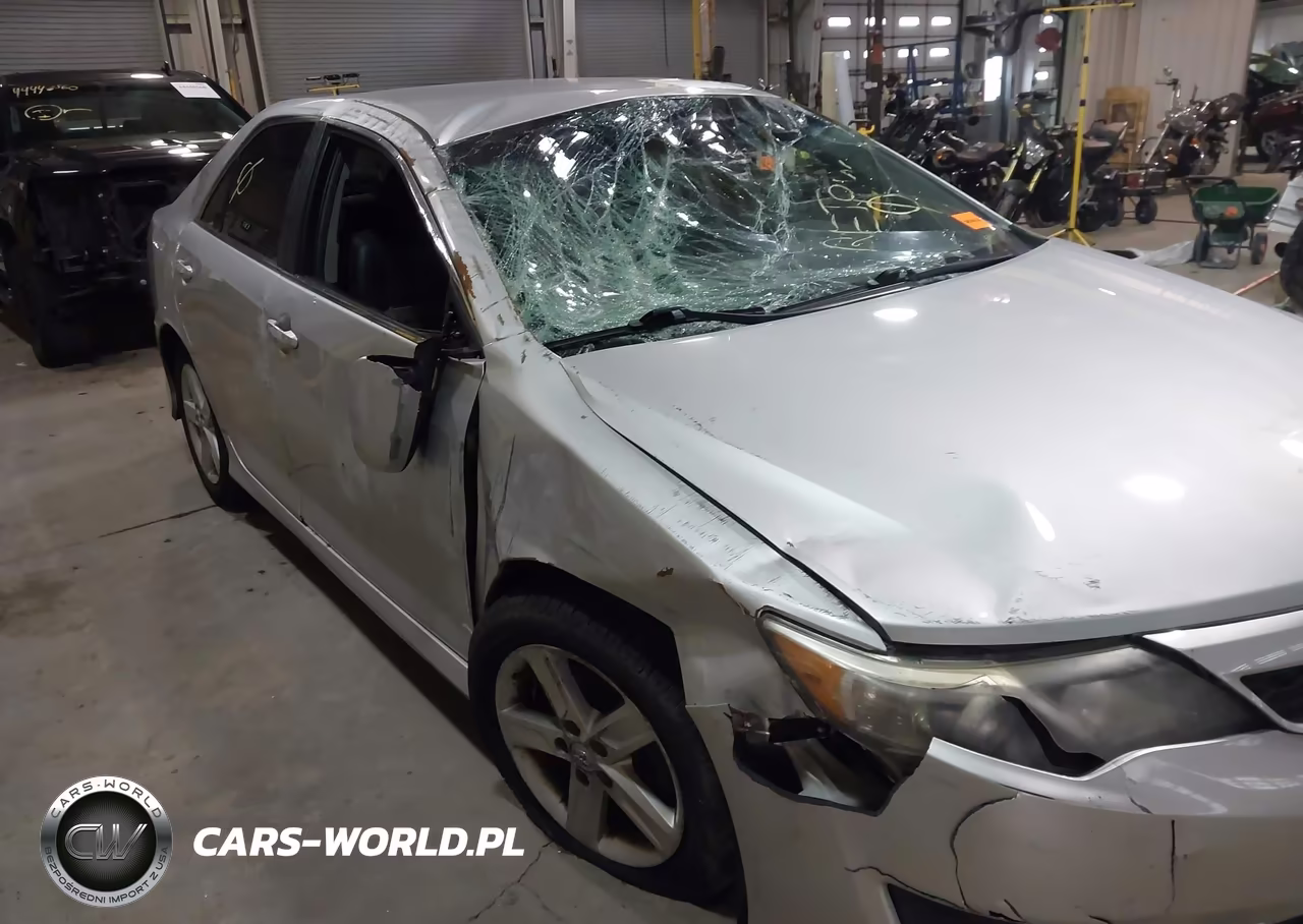 2014 Toyota Camry Se VIN:4T1BF1FK4EU407434 - 18