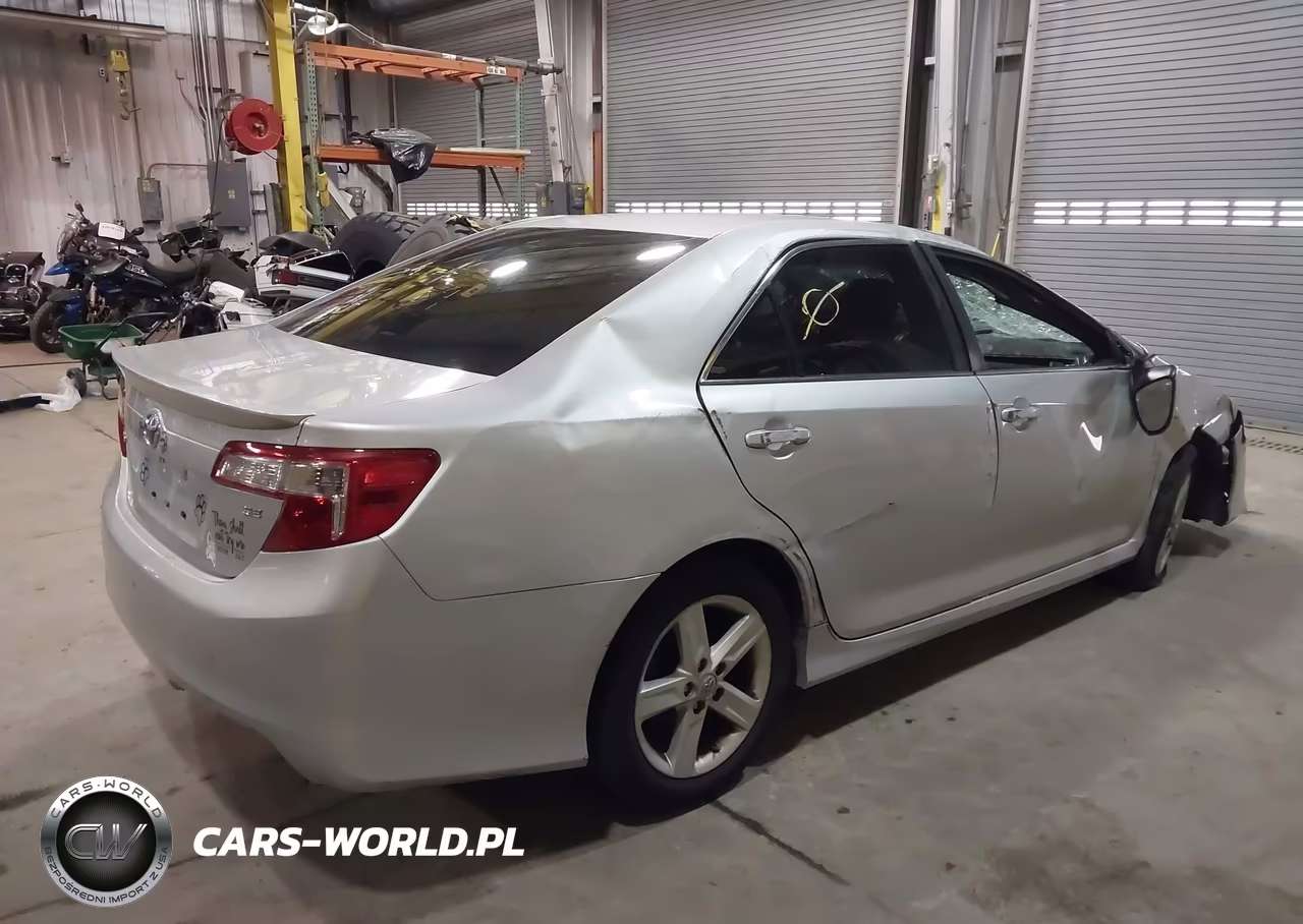 2014 Toyota Camry Se VIN:4T1BF1FK4EU407434 - 4