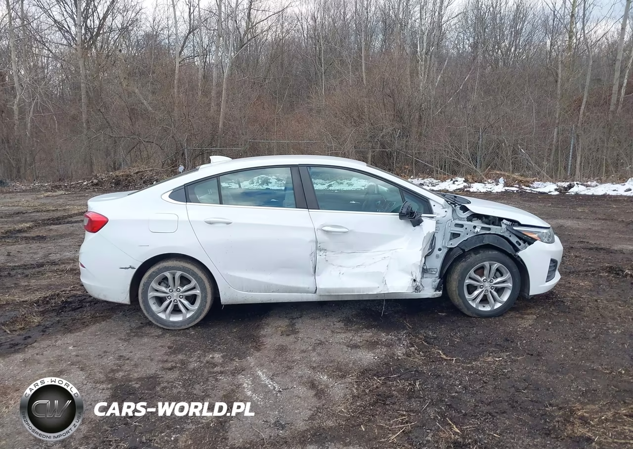 2019 Chevrolet Cruze Lt VIN:1G1BE5SM0K7146053 - 14