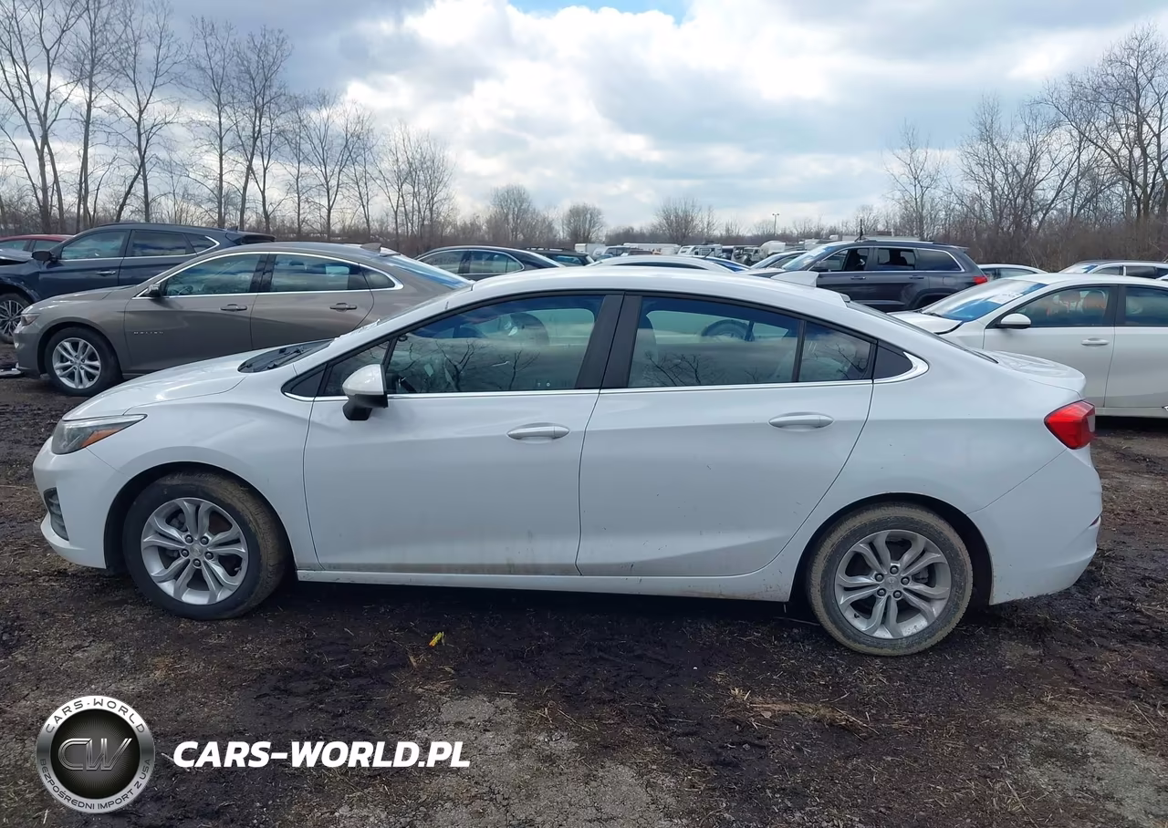 2019 Chevrolet Cruze Lt VIN:1G1BE5SM0K7146053 - 15