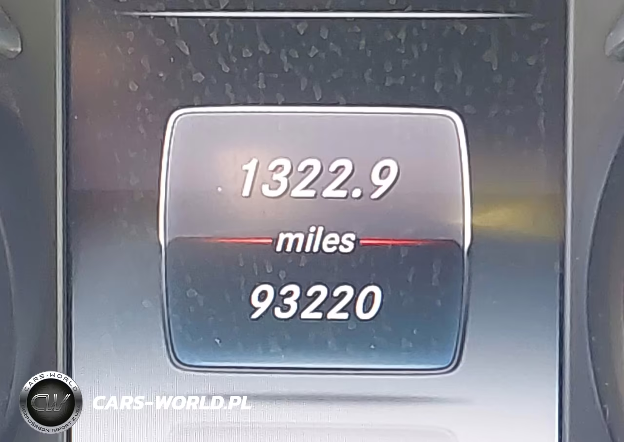 2018 Mercedes-Benz C 300 VIN:55SWF4JB1JU234570 - 15