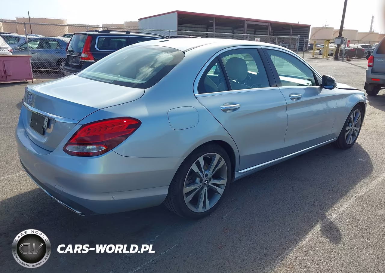 2018 Mercedes-Benz C 300 VIN:55SWF4JB1JU234570 - 4