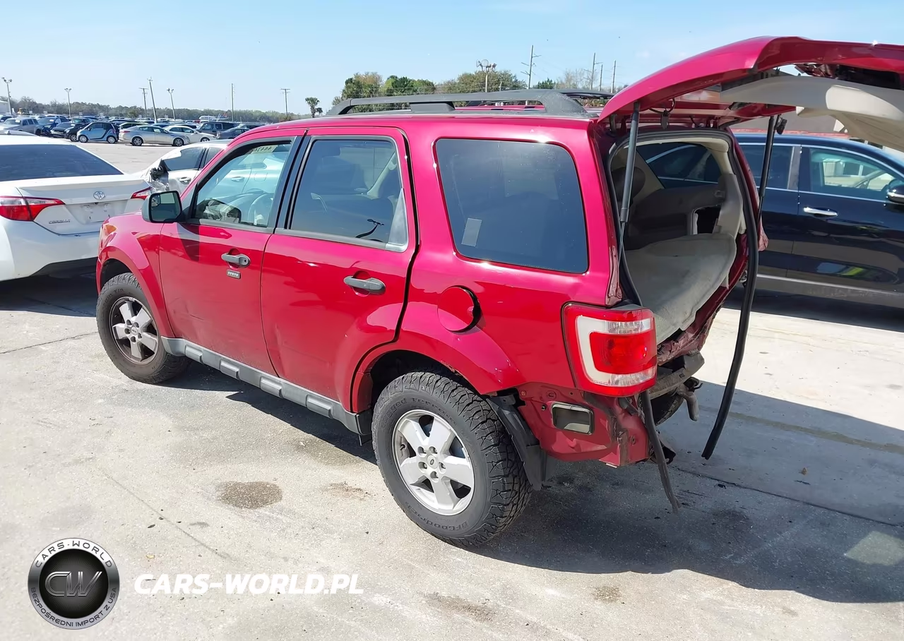 2010 Ford Escape Xlt VIN:1FMCU0D75AKB08771 - 3