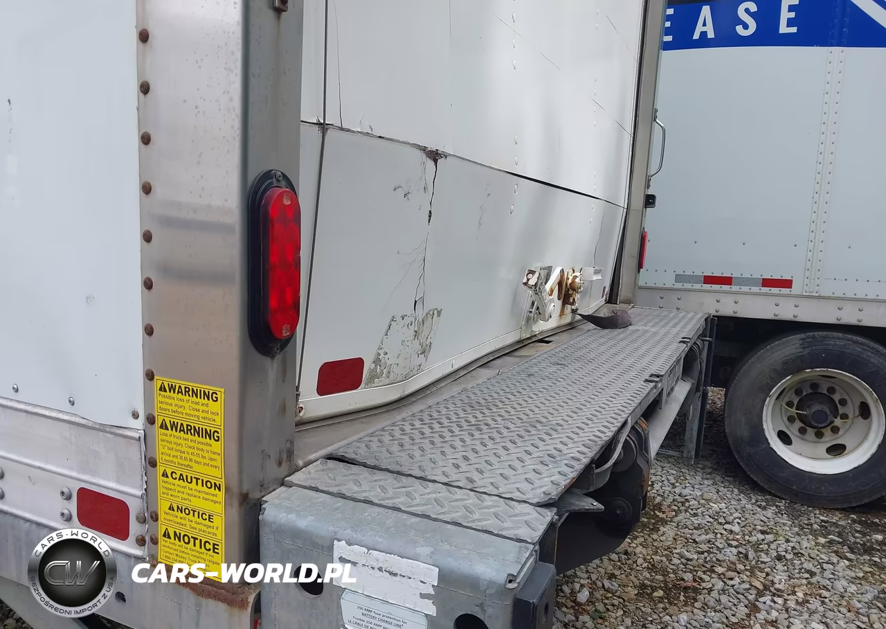 2023 Freightliner M2 106 VIN:1FVACWD23PHNL9352 - 18