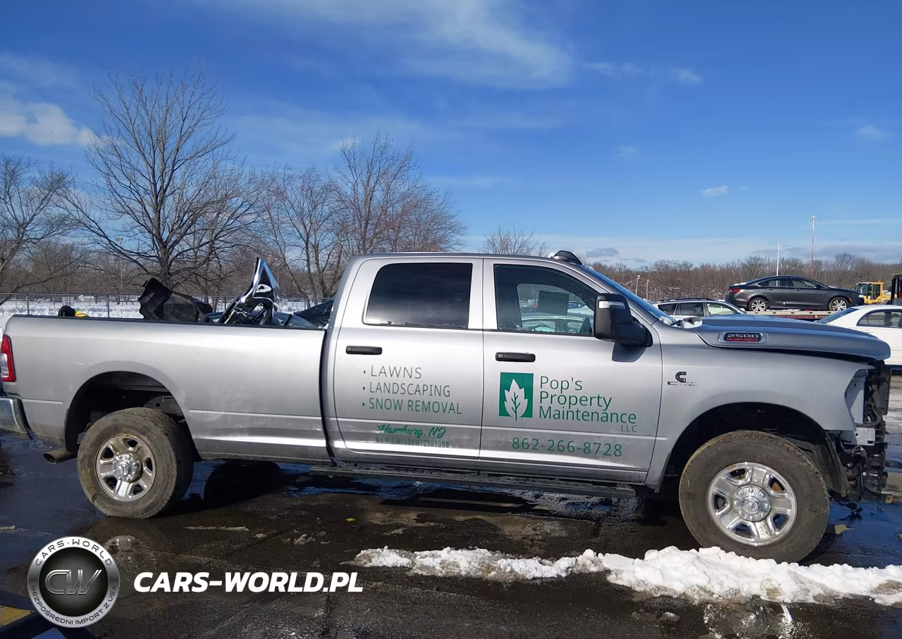 2023 Ram 2500 Tradesman 4X4 8' Box VIN:3C6UR5HL7PG504139 - 12