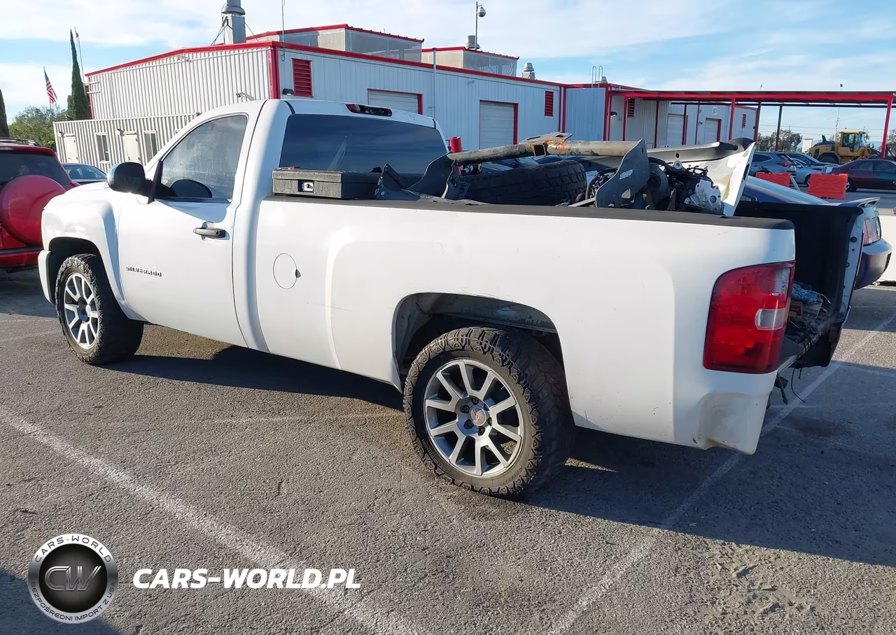 2011 Chevrolet Silverado 1500 Work Truck VIN:1GCNCPEA0BF196111 - 3