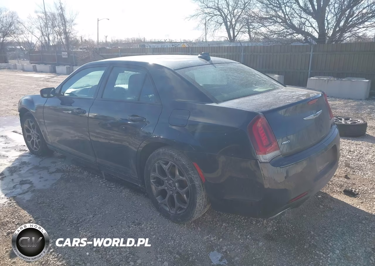 2016 Chrysler 300 S VIN:2C3CCAGGXGH194687 - 3
