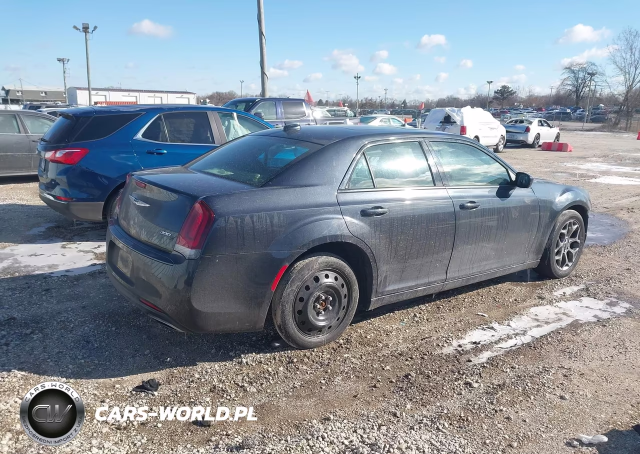2016 Chrysler 300 S VIN:2C3CCAGGXGH194687 - 4