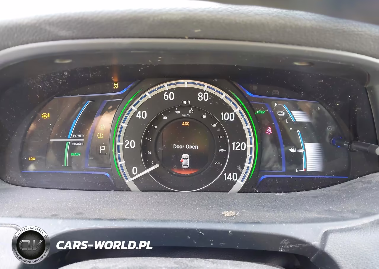 2015 Honda Accord Hybrid Touring VIN:1HGCR6F71FA007750 - 7