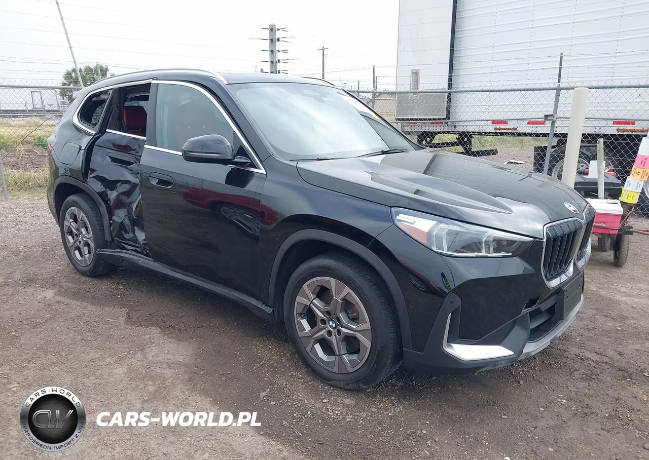 2023 BMW X1 xDrive28I – zdjęcie 1 z 17
