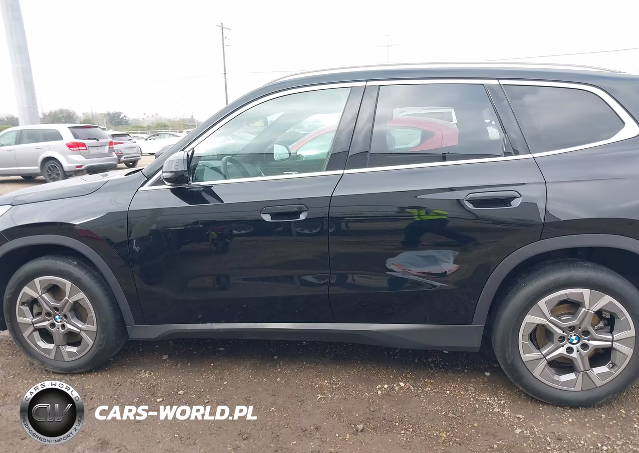 2023 BMW X1 xDrive28I VIN:WBX73EF07P5W06082 - 14