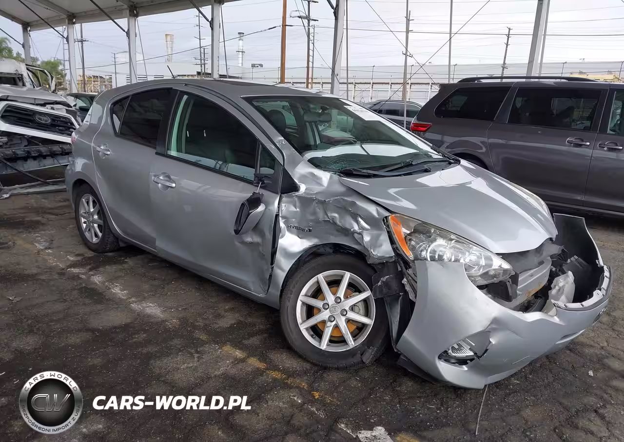 2013 Toyota Prius C Four