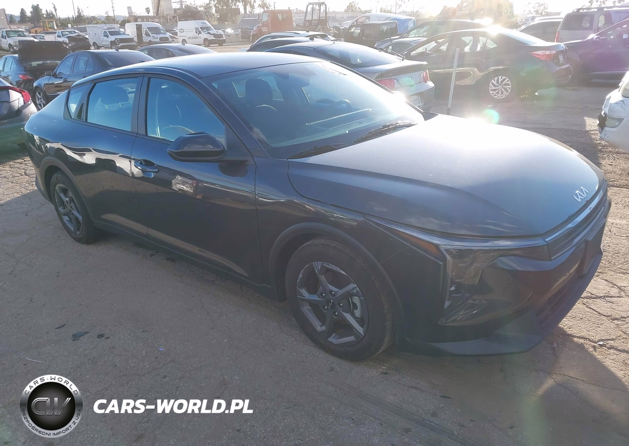 2025 Kia K4 Lxs