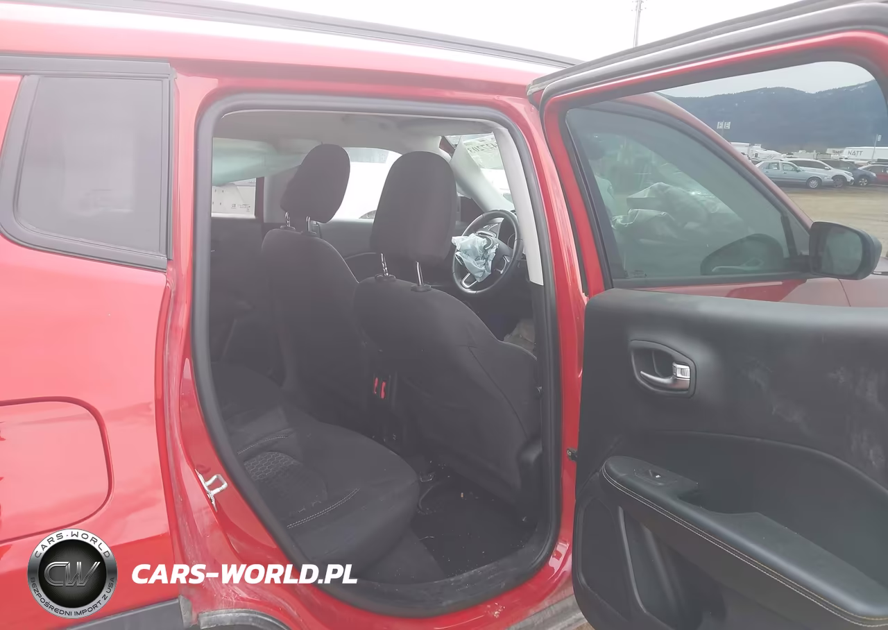 2018 Jeep Compass Sport 4X4 VIN:3C4NJDABXJT361024 - 8