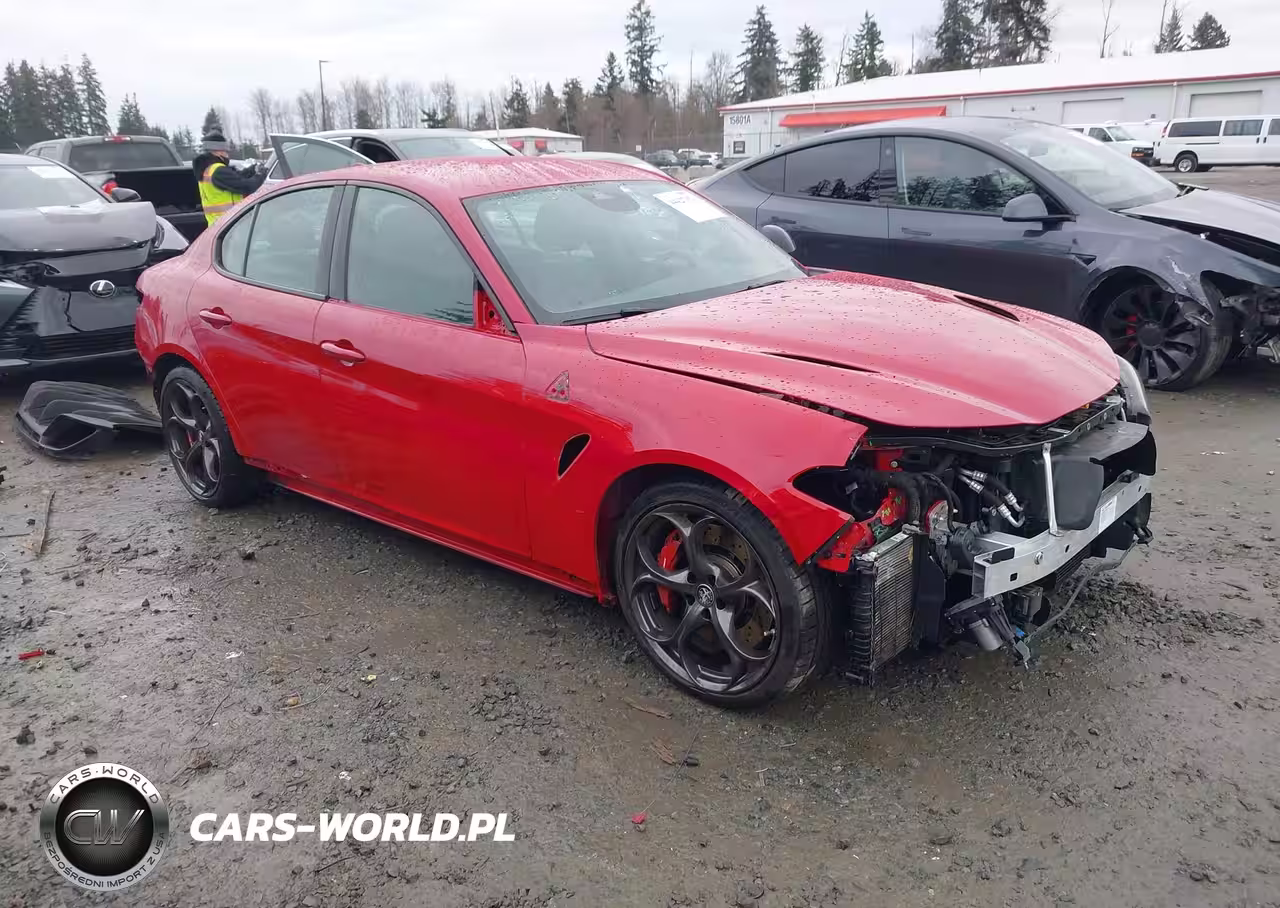 2022 Alfa Romeo Giulia Quadrifoglio Rwd