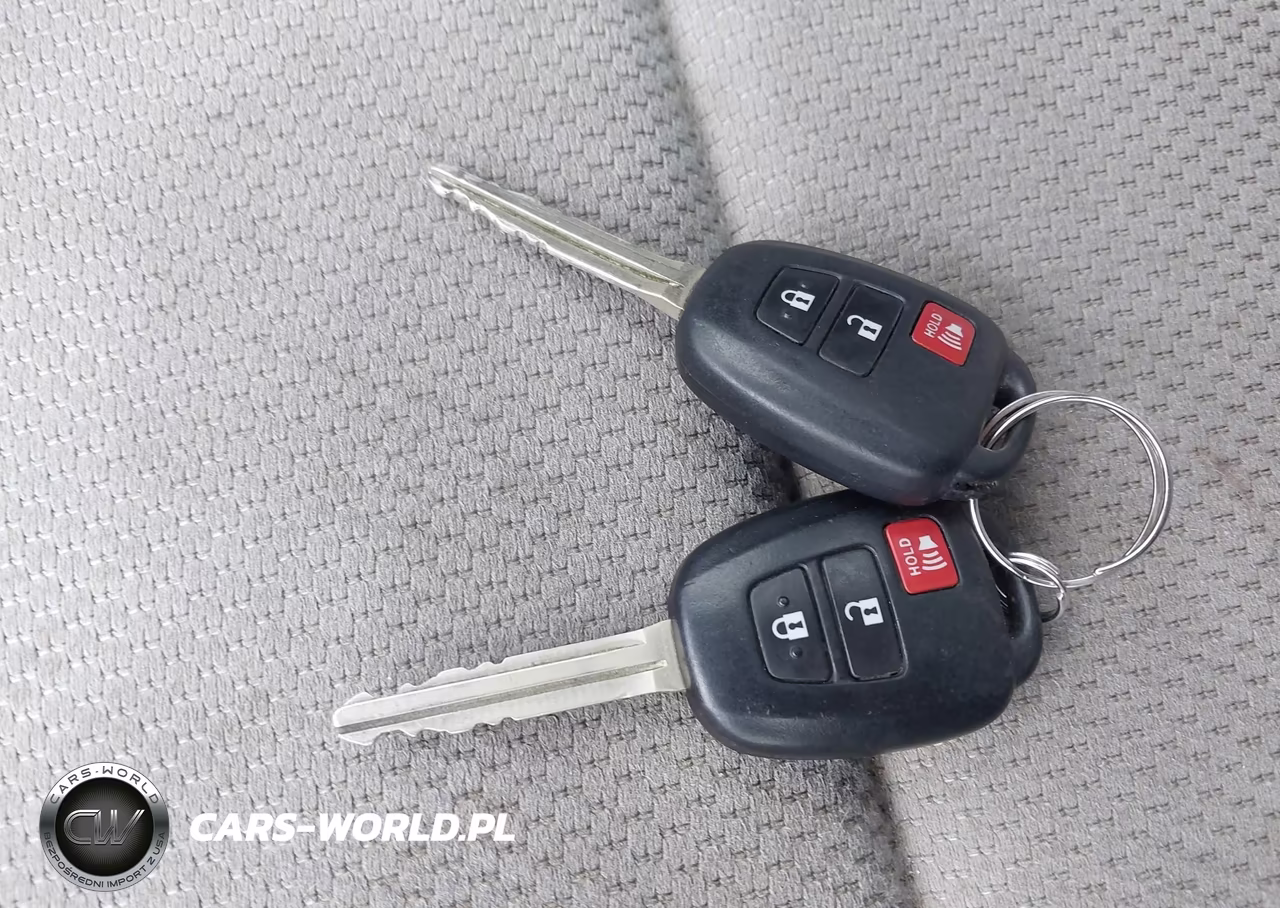 2012 Toyota Prius C One VIN:JTDKDTB34C1526748 - 11
