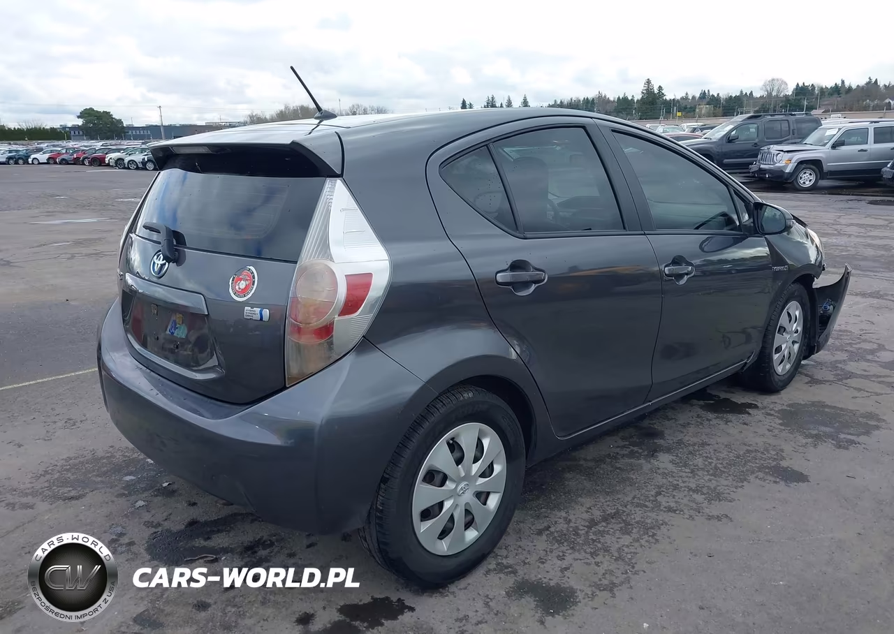 2012 Toyota Prius C One VIN:JTDKDTB34C1526748 - 4