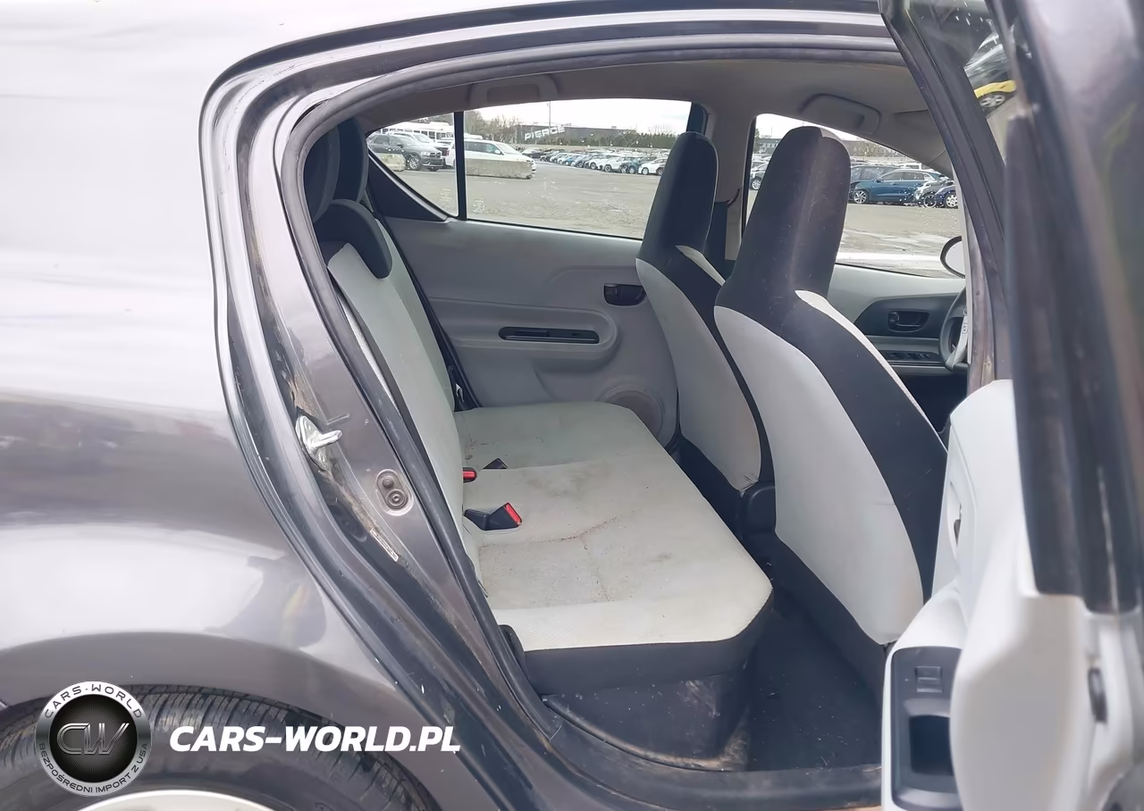 2012 Toyota Prius C One VIN:JTDKDTB34C1526748 - 8