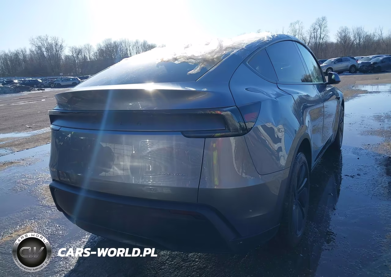 2026 Tesla Model Y Long Range Launch Series-Premium All-Wheel Drive VIN:7SAYGDEE7TF567082 - 16