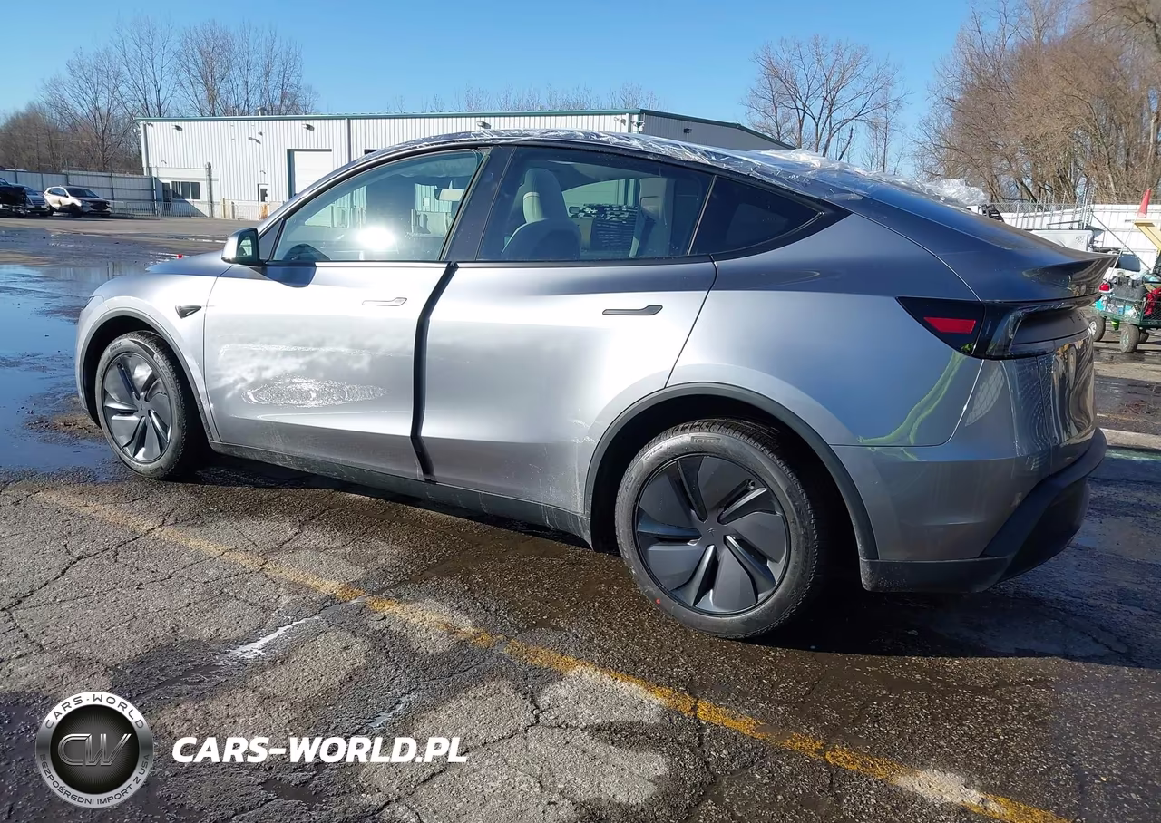 2026 Tesla Model Y Long Range Launch Series-Premium All-Wheel Drive VIN:7SAYGDEE7TF567082 - 3