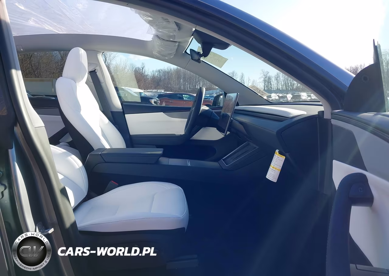 2026 Tesla Model Y Long Range Launch Series-Premium All-Wheel Drive VIN:7SAYGDEE7TF567082 - 5