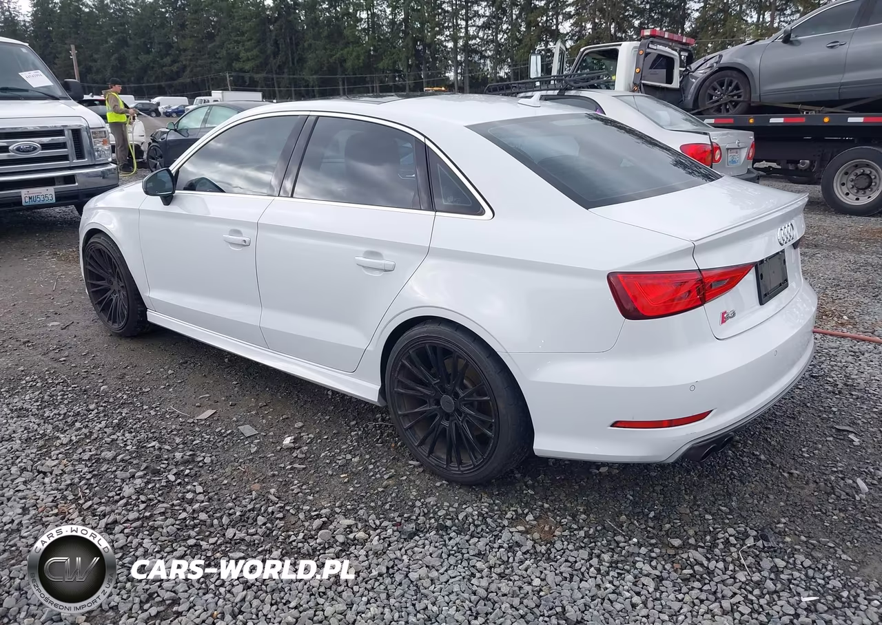 2015 Audi S3 2.0T Premium Plus VIN:WAUFFGFF1F1109967 - 3