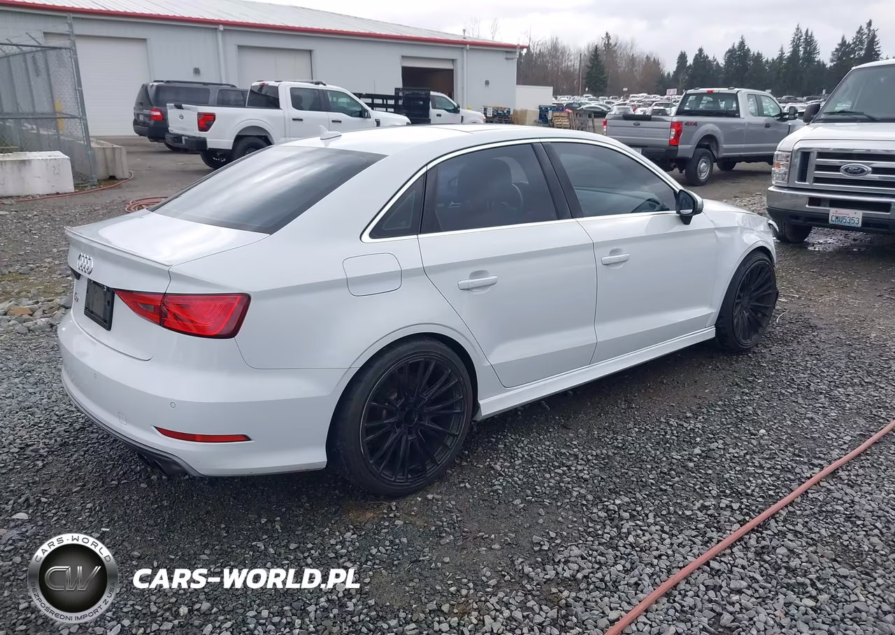 2015 Audi S3 2.0T Premium Plus VIN:WAUFFGFF1F1109967 - 4