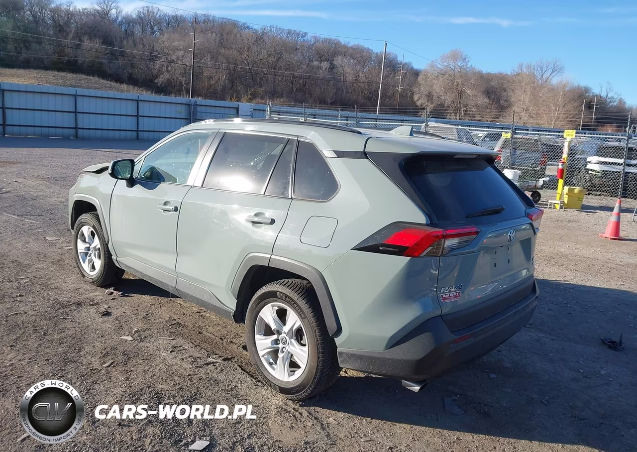 2021 Toyota Rav4 Xle VIN:2T3P1RFVXMW229497 - 3