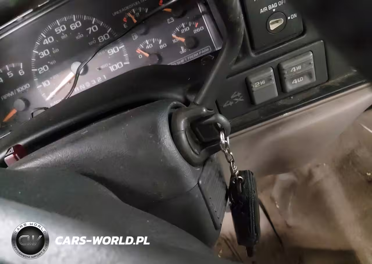 1997 Chevrolet K1500 Fleetside VIN:1GCEK19R3VE153473 - 11