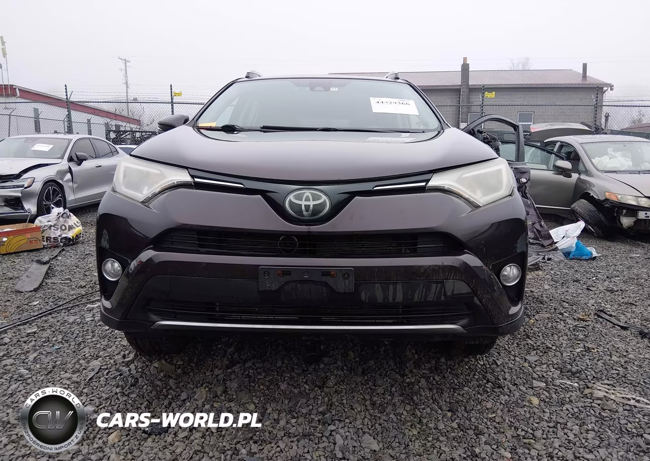 2018 Toyota Rav4 Xle VIN:2T3RFREV7JW711285 - 12