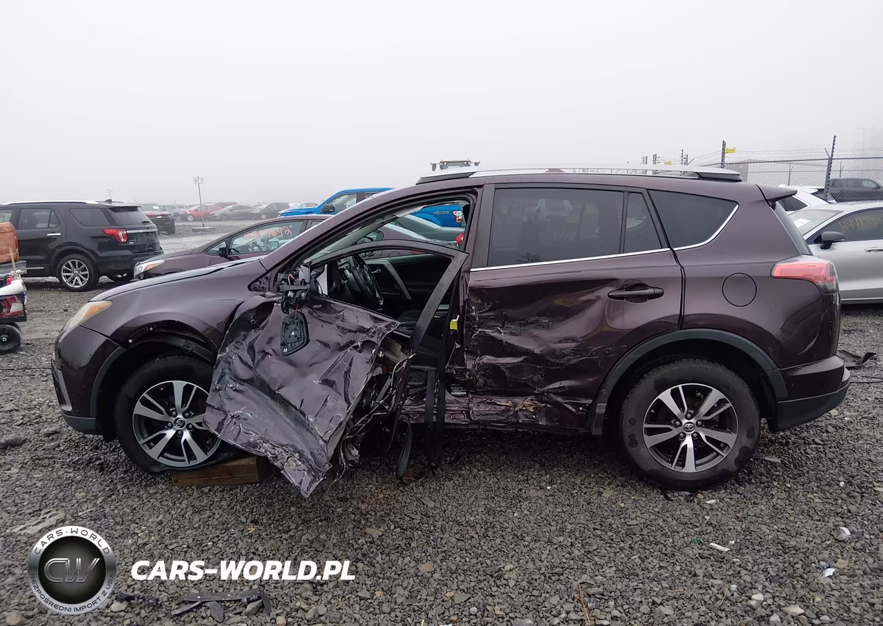 2018 Toyota Rav4 Xle VIN:2T3RFREV7JW711285 - 14