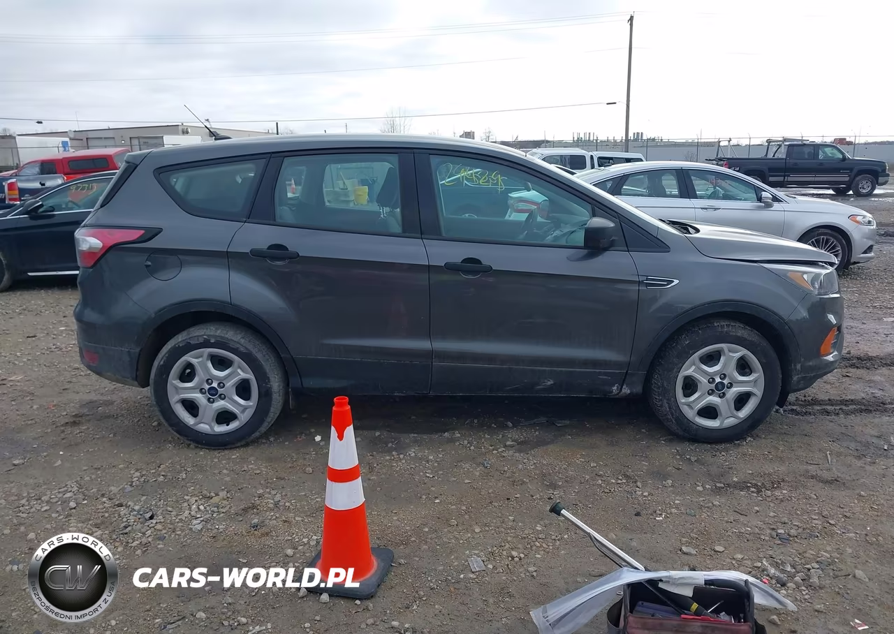 2018 Ford Escape S VIN:1FMCU0F73JUA33599 - 14