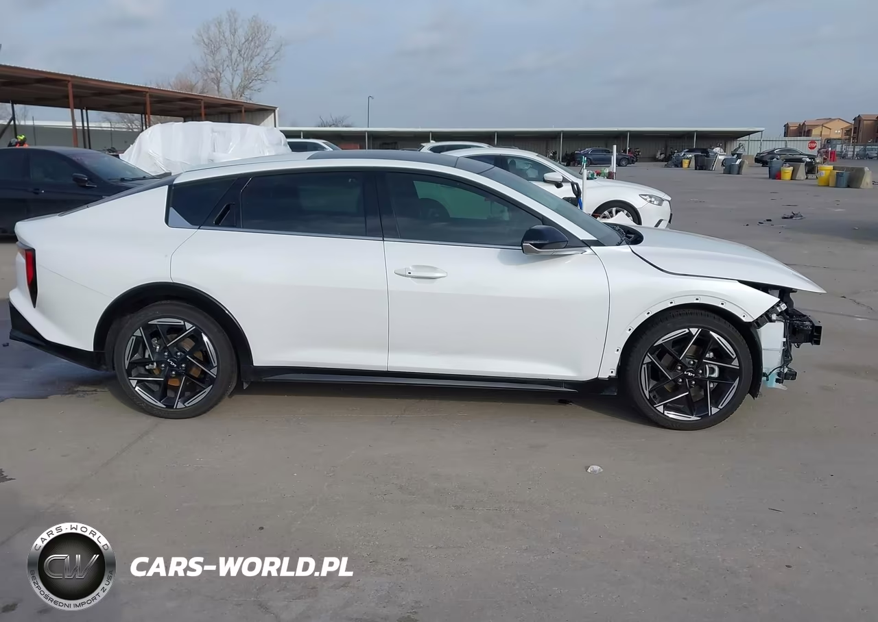 2025 Kia K4 Gt-Line VIN:3KPFW4DE8SE241692 - 14