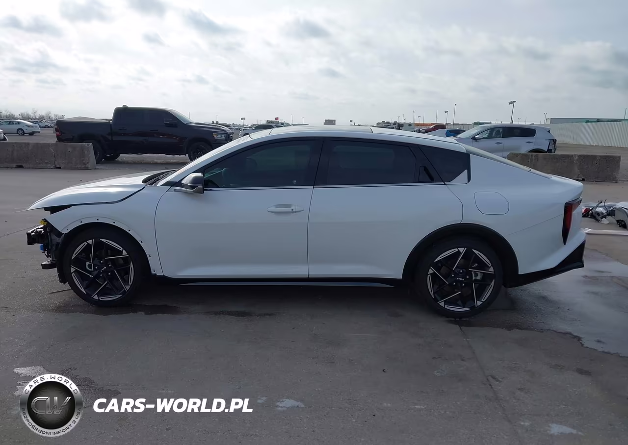 2025 Kia K4 Gt-Line VIN:3KPFW4DE8SE241692 - 15