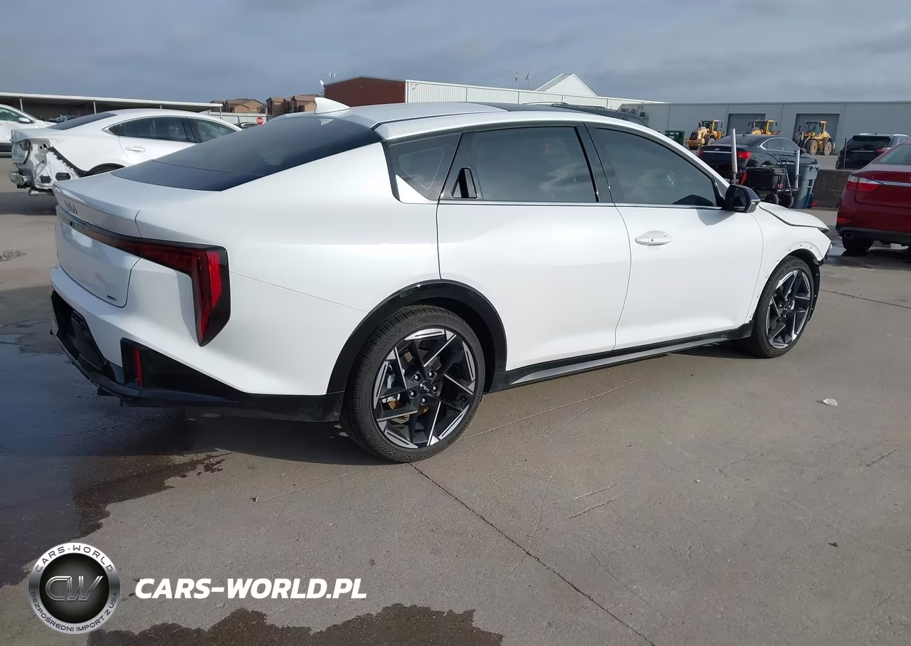 2025 Kia K4 Gt-Line VIN:3KPFW4DE8SE241692 - 4